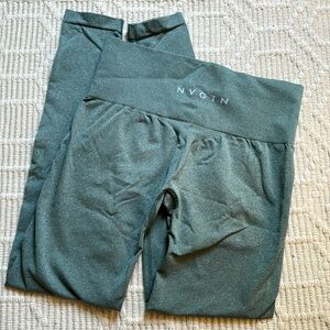 NVGTN Solid Seamless Pro Leggings Green Size M